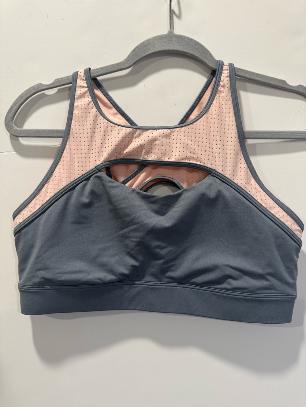Fabletics Mesh Breathable Medium Impact Sports Bra Size L